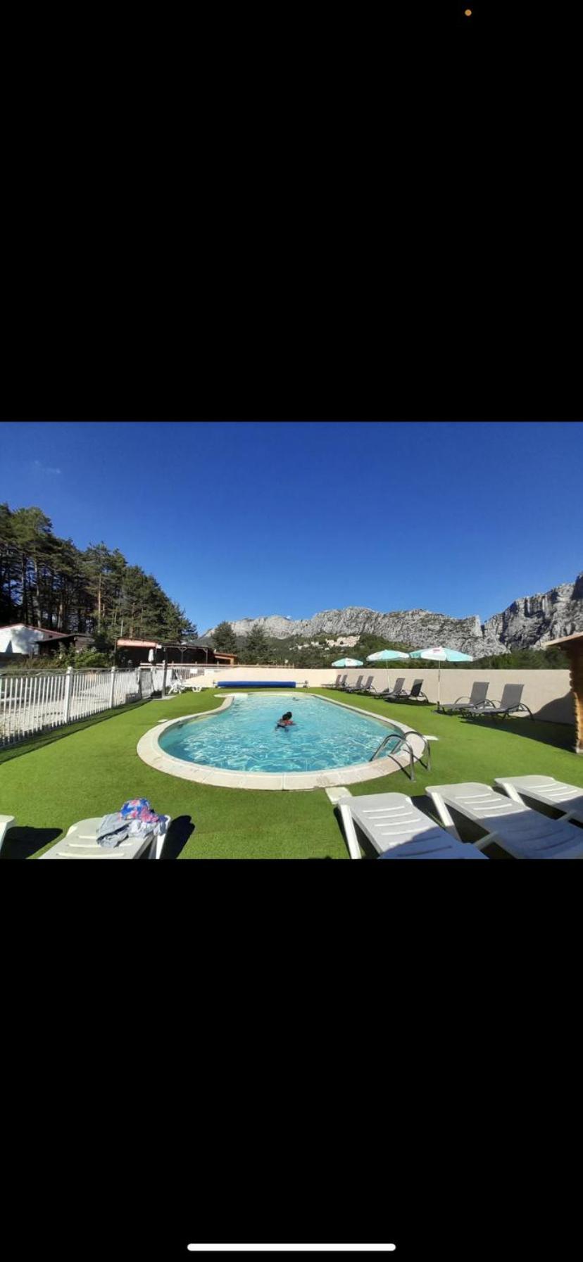 Mobilhome Comfort A La Montagne Saint-Auban  Luaran gambar